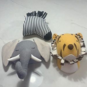 Adorable wall hanging animals for nursery, kids room, play room!! Add some fun!